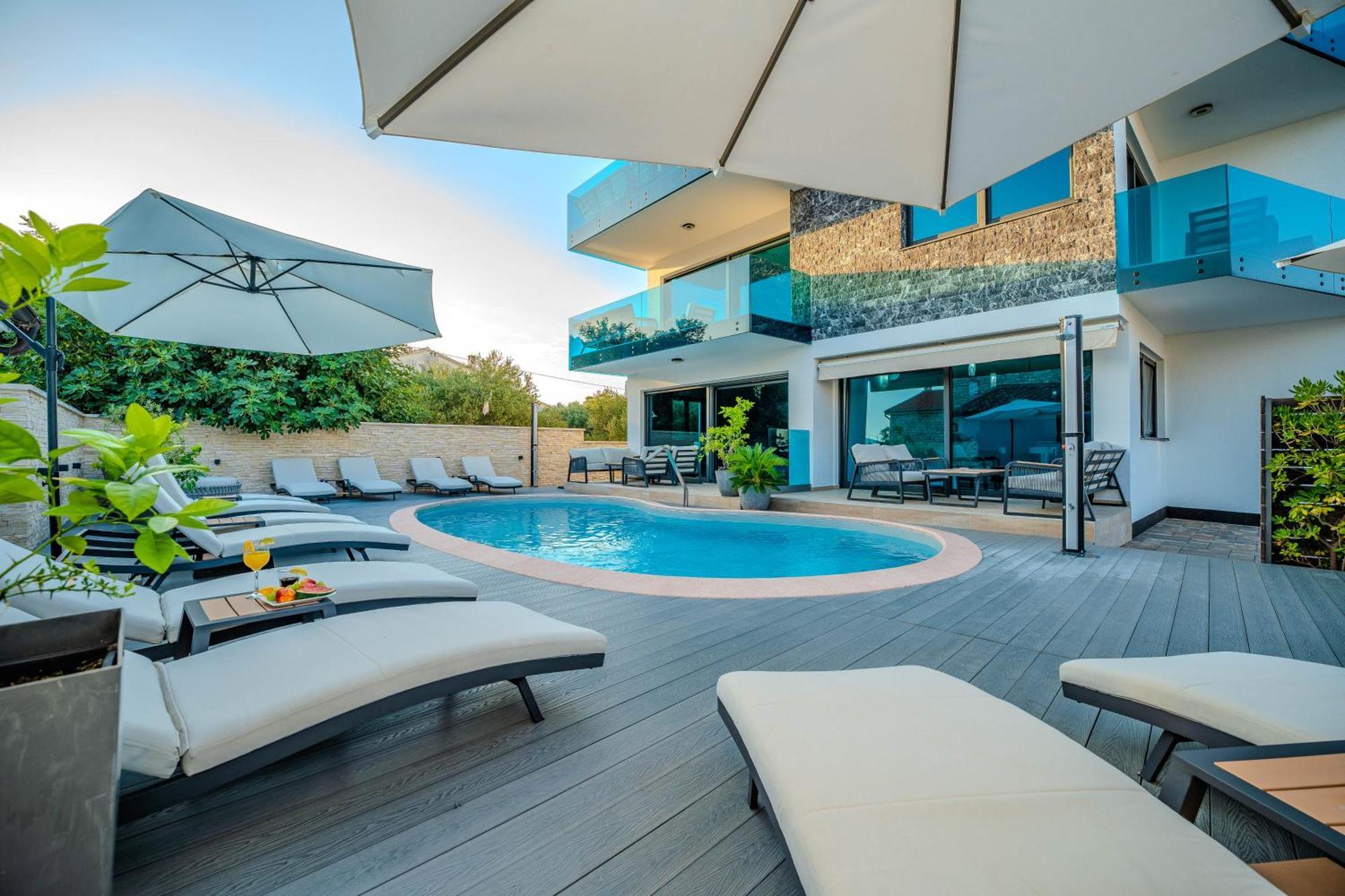 Luxury Apartments Vilamaloca Vir Bagian luar foto
