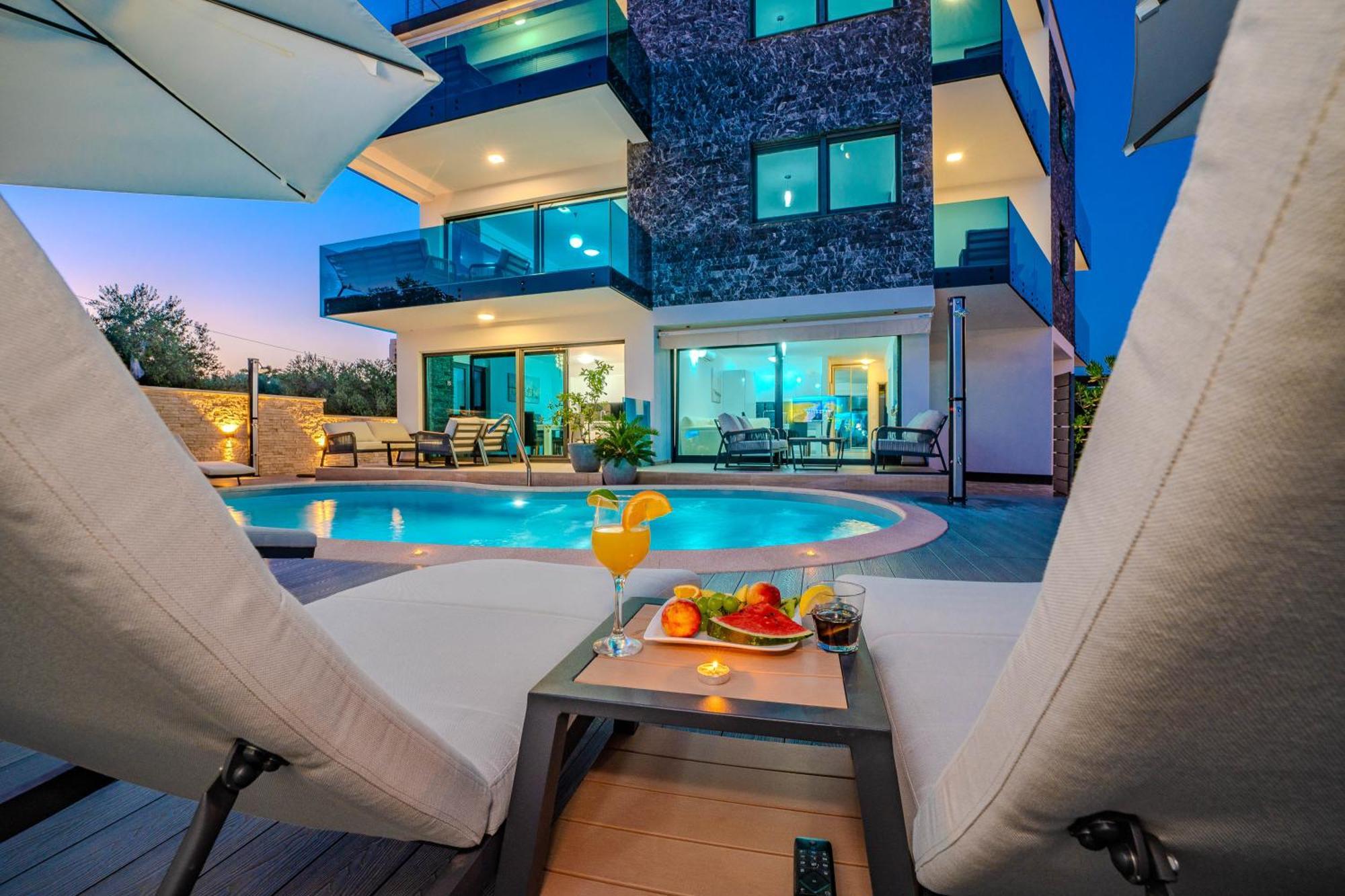 Luxury Apartments Vilamaloca Vir Bagian luar foto