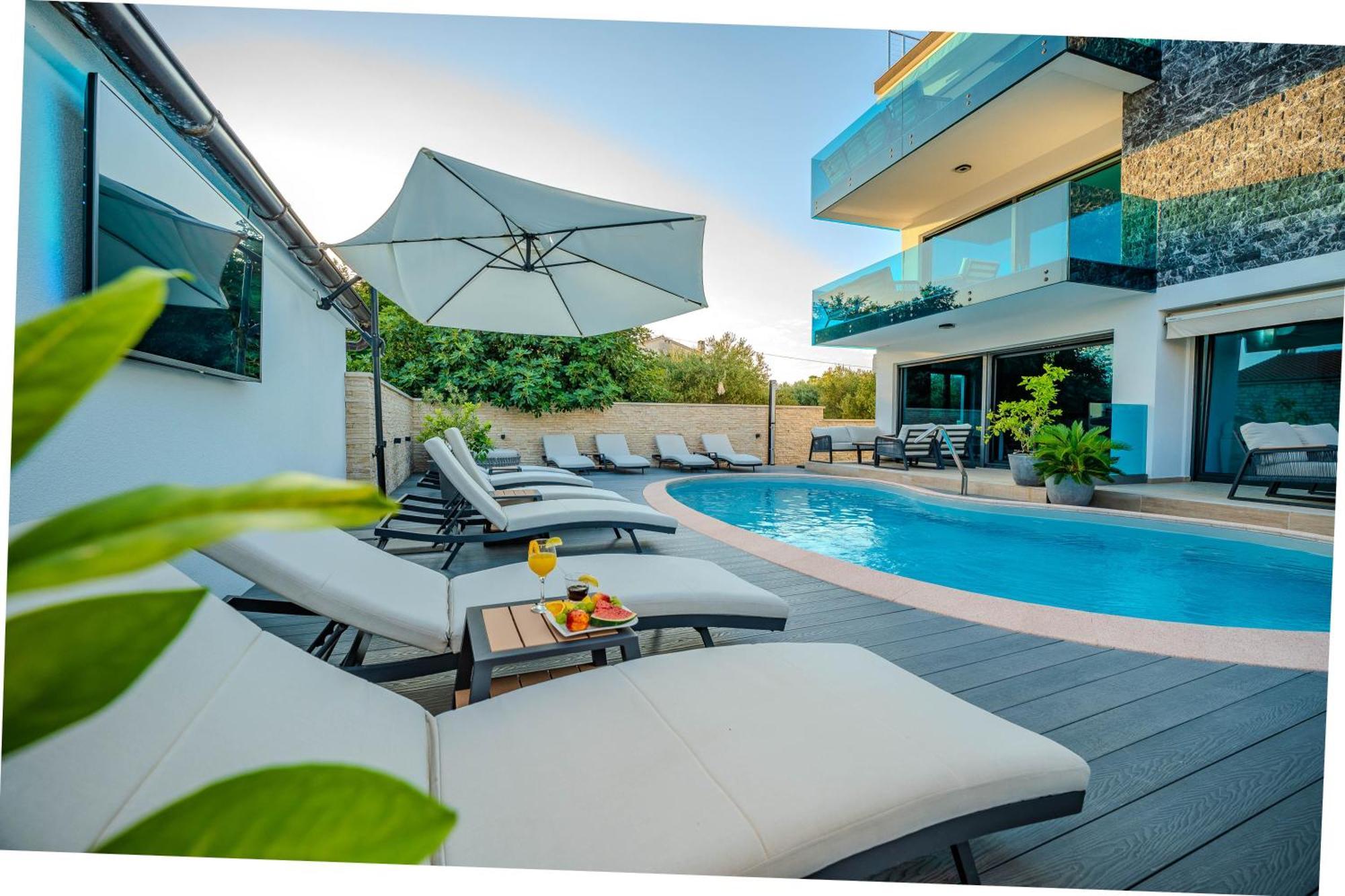 Luxury Apartments Vilamaloca Vir Bagian luar foto