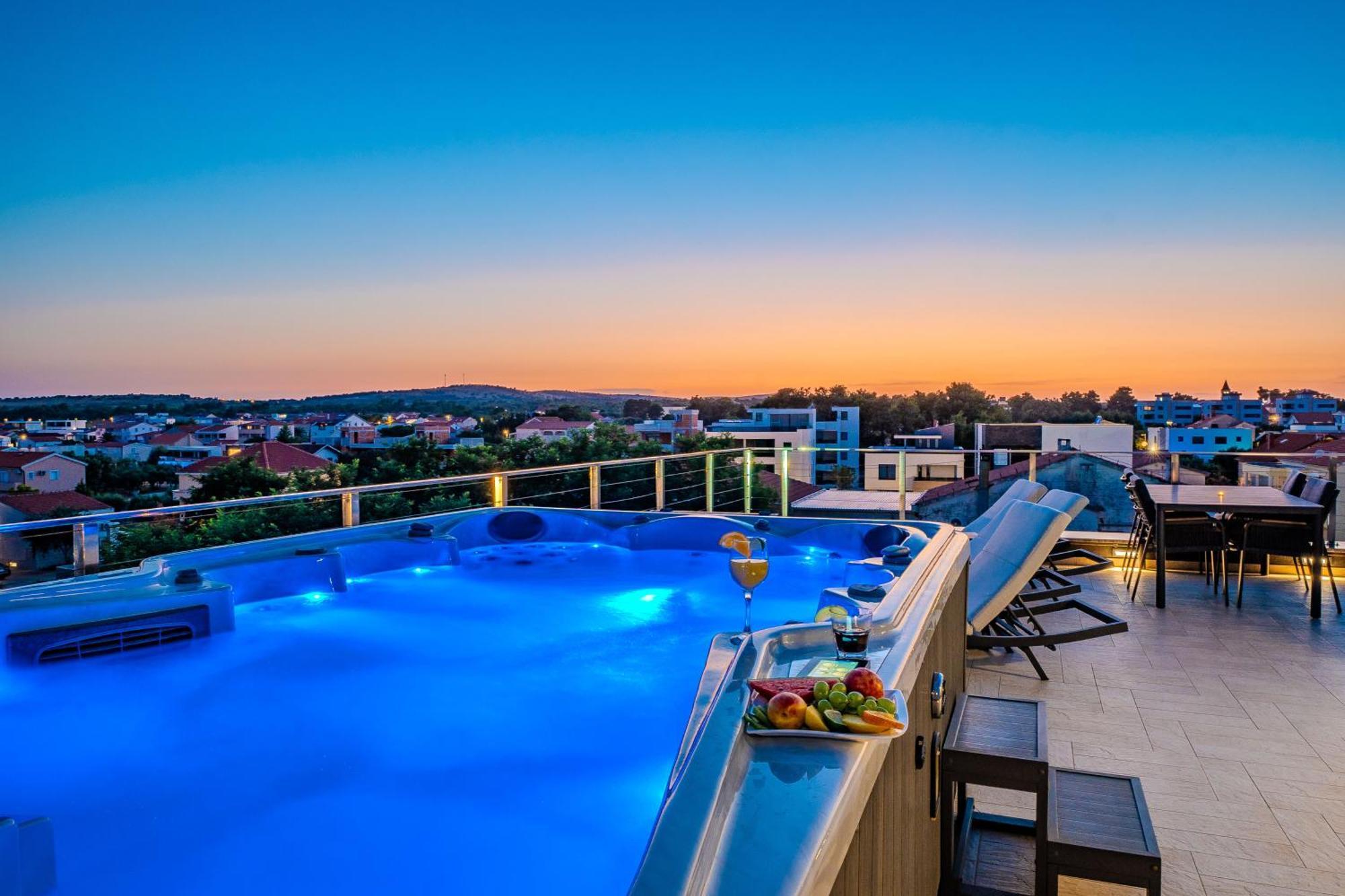 Luxury Apartments Vilamaloca Vir Bagian luar foto