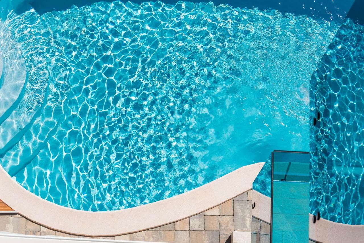 Luxury Apartments Vilamaloca Vir Bagian luar foto