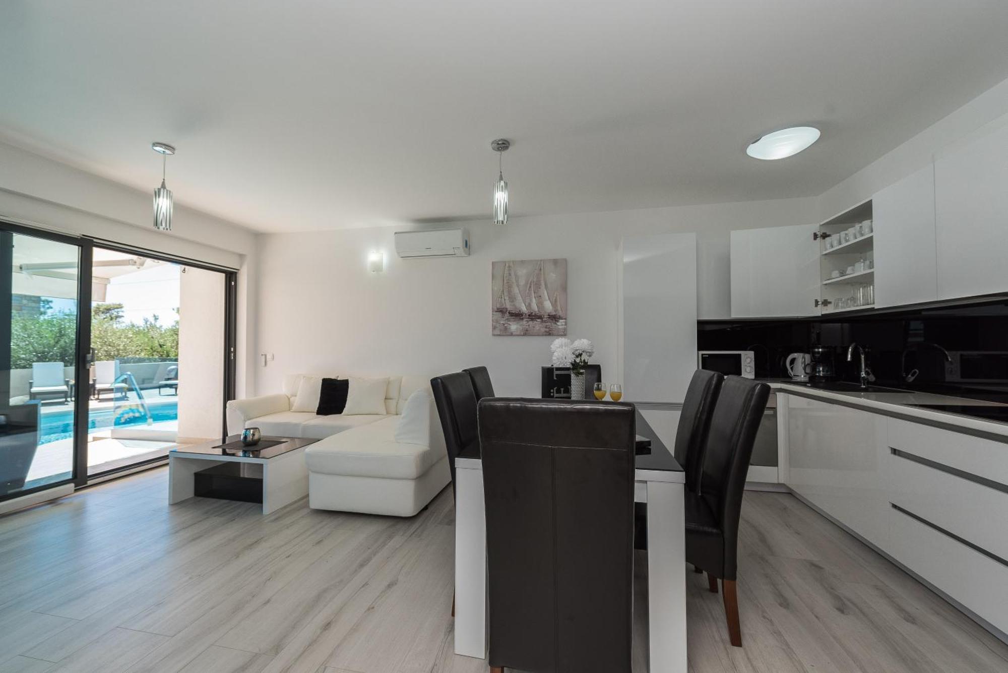 Luxury Apartments Vilamaloca Vir Bagian luar foto