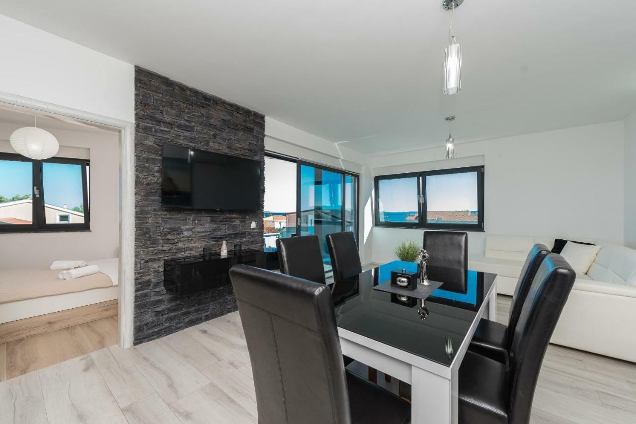 Luxury Apartments Vilamaloca Vir Bagian luar foto